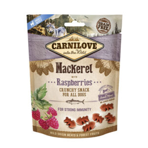 Carnilove Mackerel with Raspberries Crunchy Snacks are a crunchy snack with fresh meat for the ultimate tasty dog treat!