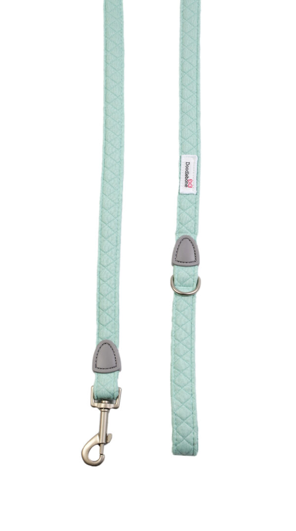Mint Quilt dog lead with padded handle and brushed nickel clasp for small dogs
